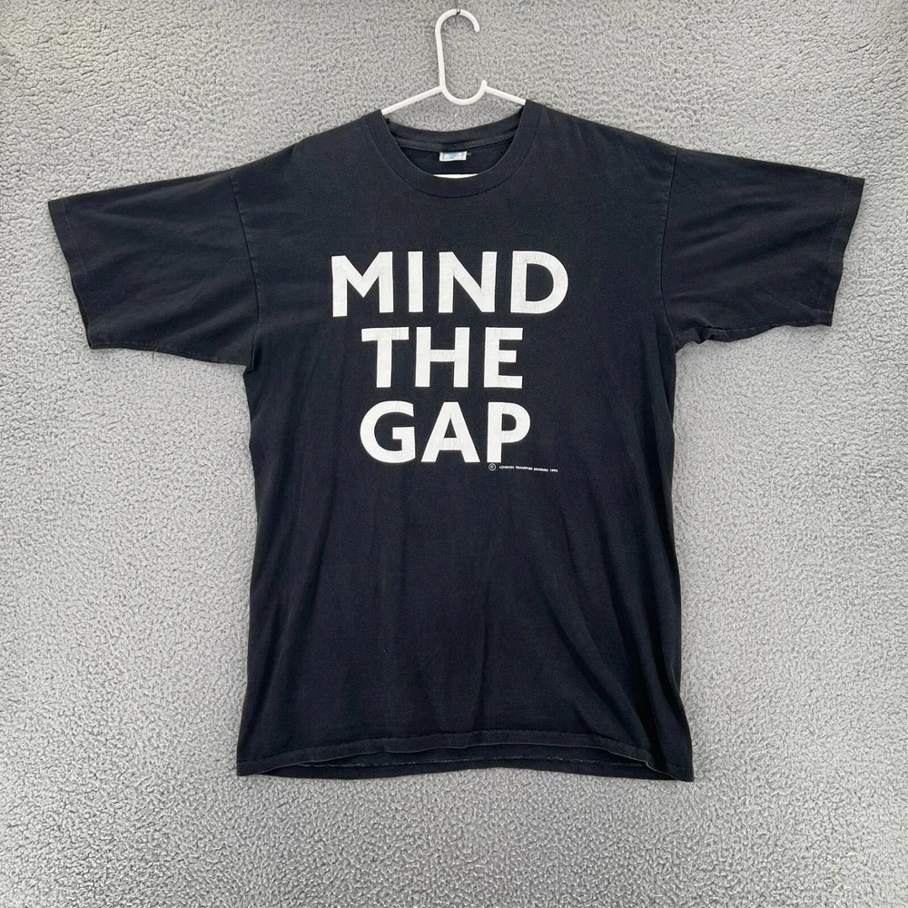 VTG 1992 MIND THE GAP T Shirt Mens XL Black Crewneck‎ Super 140 London Transport